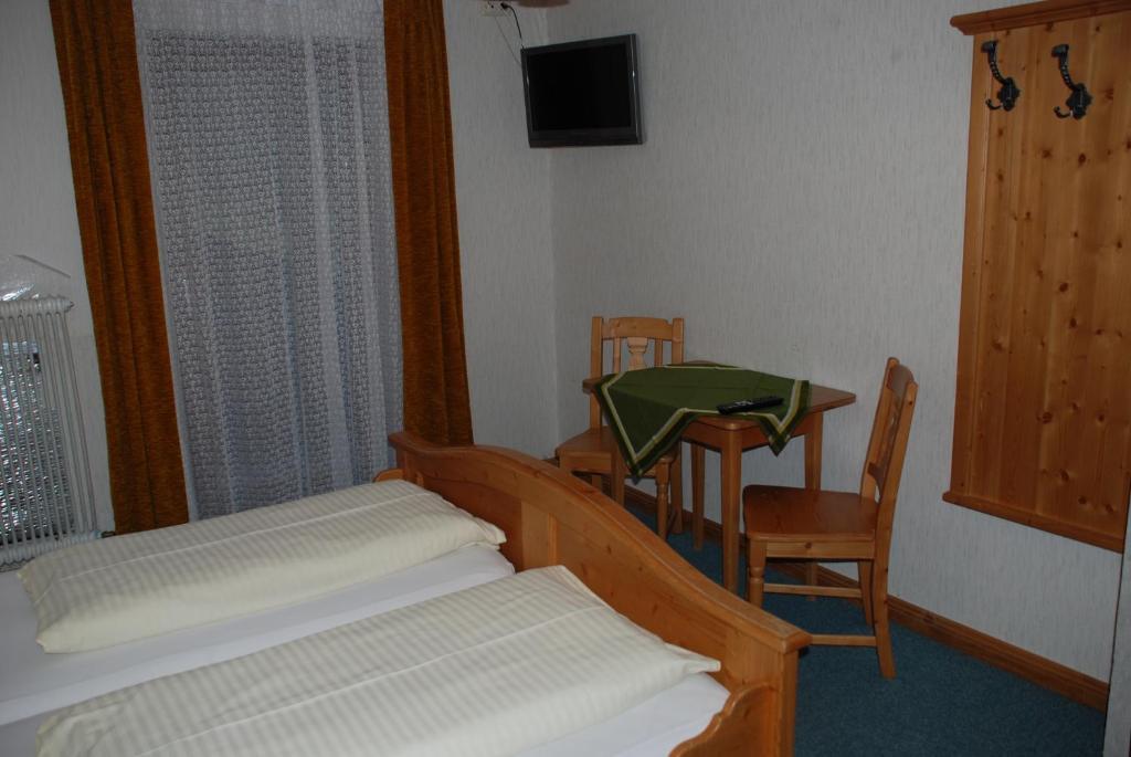 Pension Baeuerle Хайлигенблут Номер фото