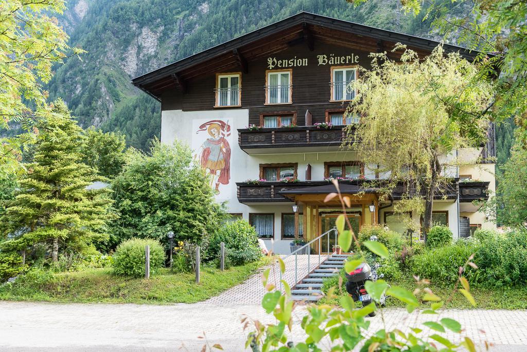 Pension Baeuerle Хайлигенблут Экстерьер фото